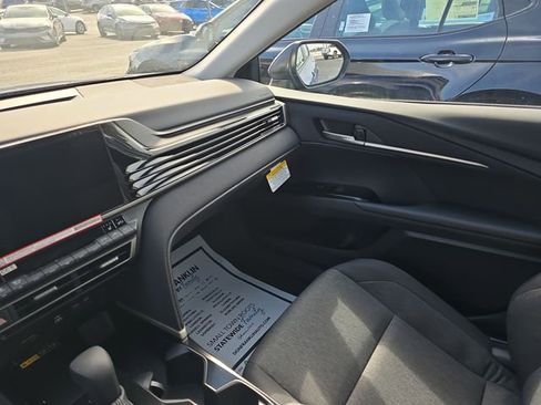 Used 2026 Toyota Camry LE w/ Convenience Package image 11