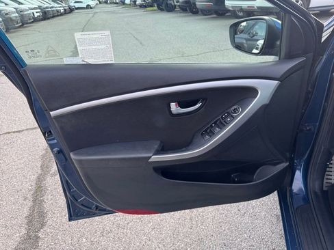 Used 2016 Hyundai Elantra GT w/ Option Group 02 image 11