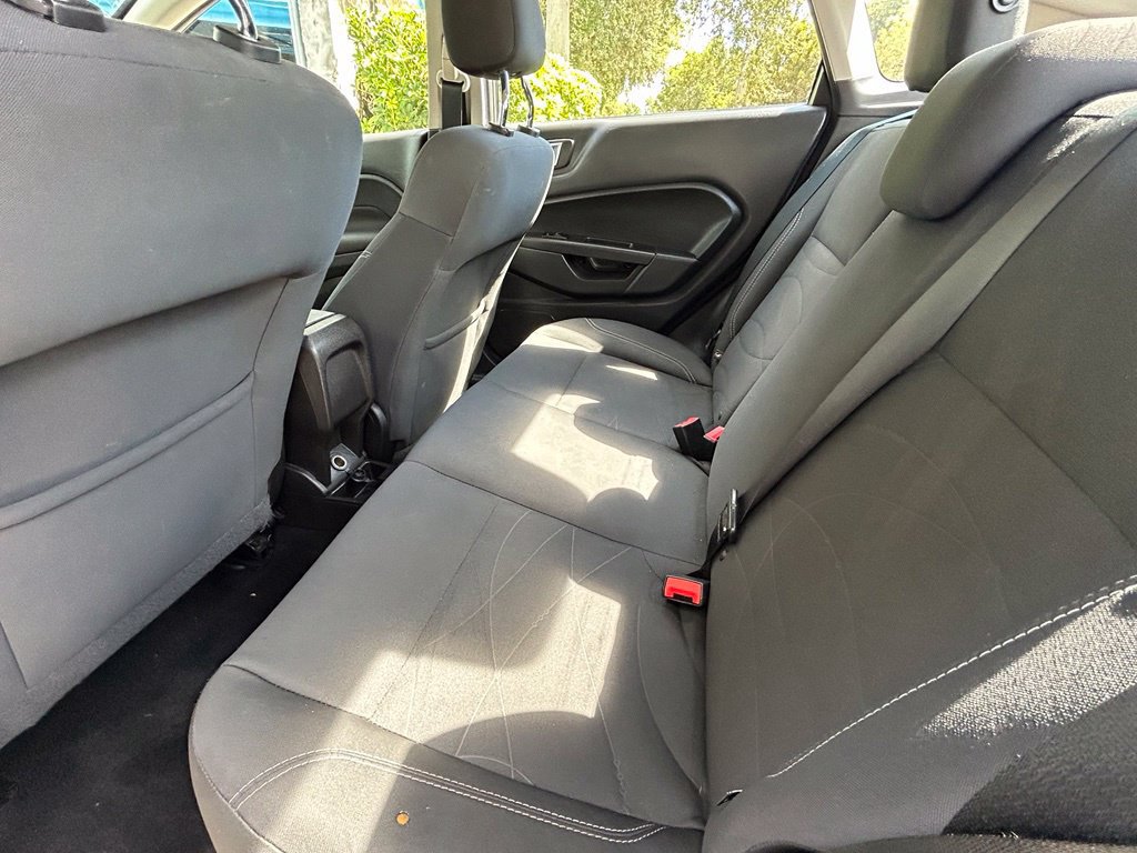 Used 2016 Ford Fiesta SE FWD image 34