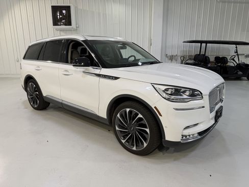 Used 2023 Lincoln Aviator Reserve w/ Equipment Group 201A AWD/4WD image 7