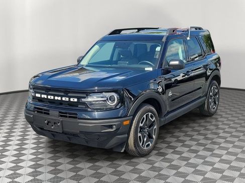 Used 2024 Ford Bronco Sport Outer Banks w/ Tech Package AWD/4WD image 3