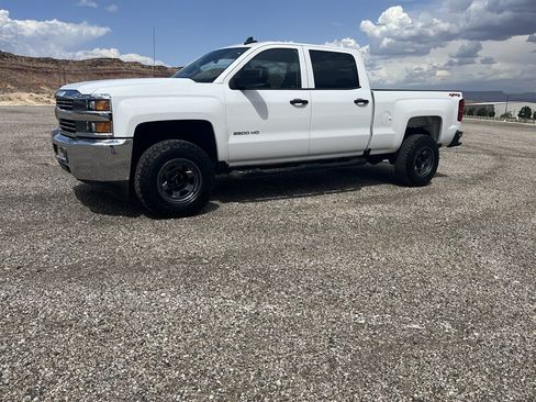 Used 2018 Chevrolet Silverado 2500 W/T w/ WT Fleet Convenience Package AWD/4WD image 4