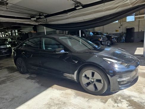 Used 2023 Tesla Model 3 Standard Range RWD image 1