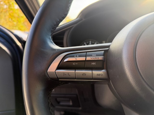 Used 2022 MAZDA MAZDA3 s FWD image 21