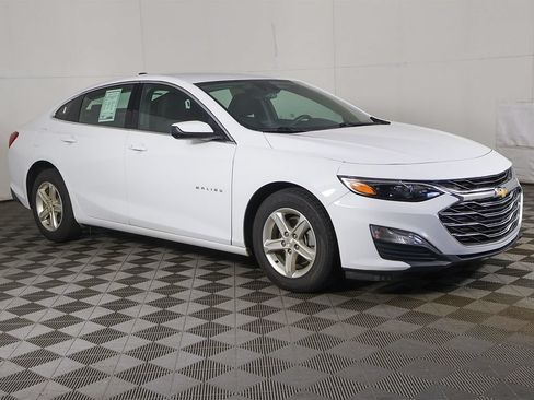 Used 2024 Chevrolet Malibu LS w/ Driver Confidence Package FWD image 44