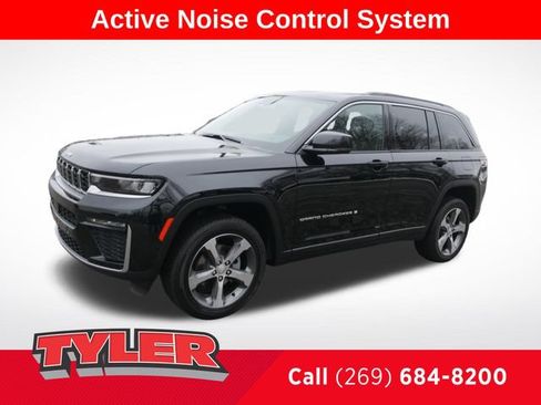 New 2026 Jeep Grand Cherokee Limited AWD/4WD image 3