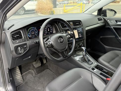 Used 2019 Volkswagen e-Golf SEL Premium image 12