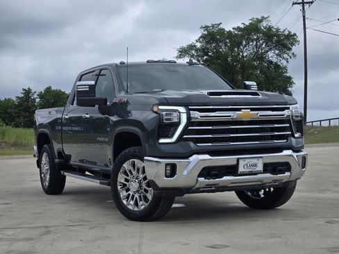 New 2025 Chevrolet Silverado 2500 LTZ w/ LTZ Premium Package AWD/4WD image 1