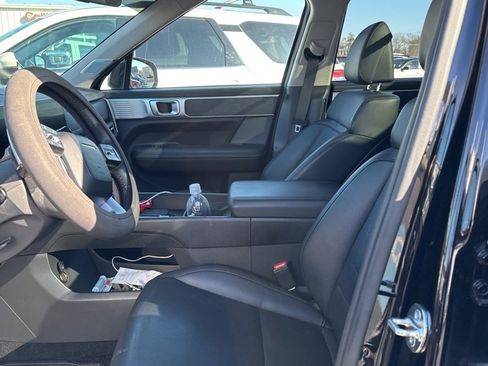 Used 2024 Hyundai Santa Fe Limited image 5