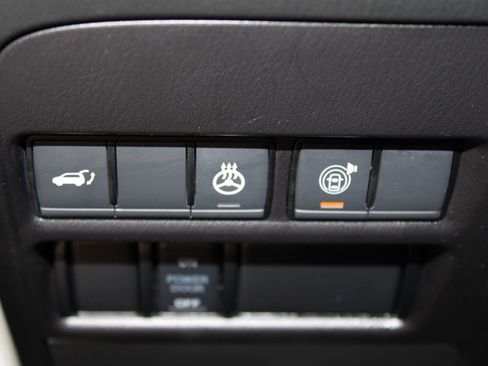 Used 2024 Nissan Armada Platinum w/ Captain's Chairs Package image 45