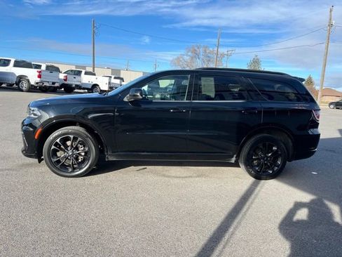 Used 2023 Dodge Durango GT w/ Blacktop Package image 9