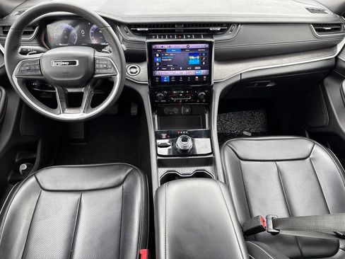 Used 2024 Jeep Grand Cherokee L Limited w/ Luxury Tech Group II image 11