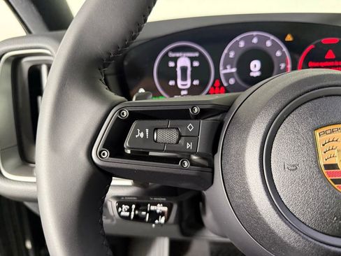 New 2025 Porsche Cayenne Coupe image 37