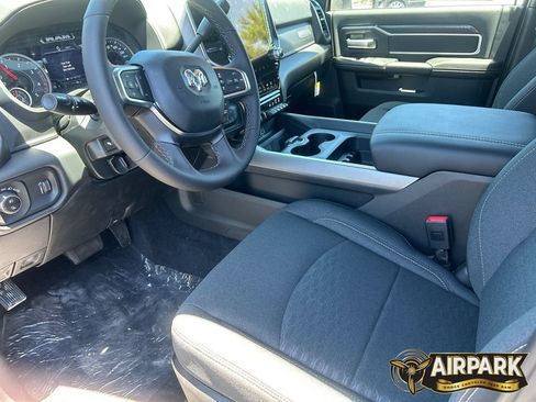 New 2026 RAM 2500 Big Horn AWD/4WD image 16