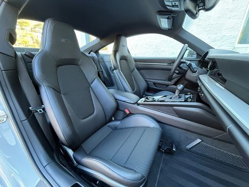 Used 2023 Porsche 911 Carrera T image 43