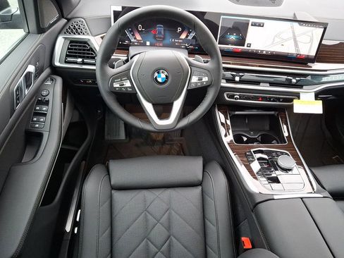 Used 2026 BMW X5 xDrive40i AWD/4WD image 11