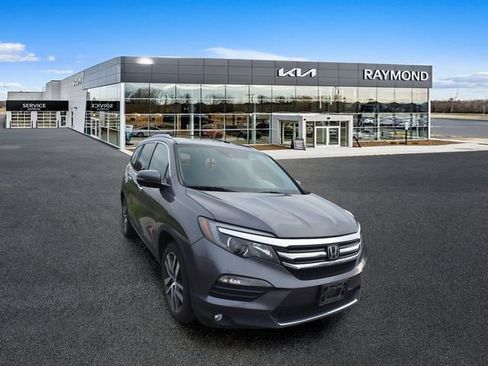 Used 2017 Honda Pilot Elite image 9