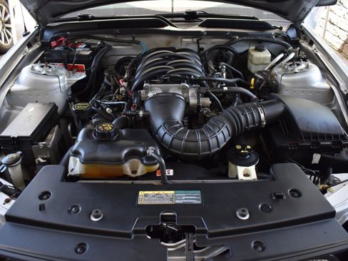 Used 2006 Ford Mustang GT Premium image 34