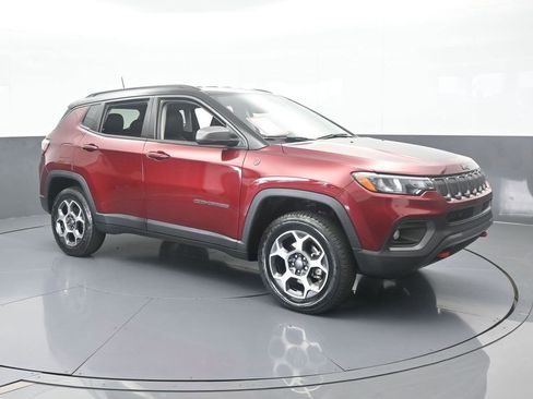 Used 2022 Jeep Compass Trailhawk w/ Trailhawk Convenience Group image 8