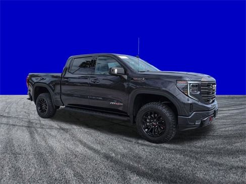 Used 2022 GMC Sierra 1500 AT4X image 2