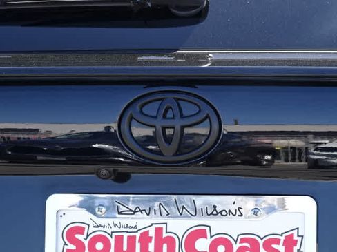 Certified 2025 Toyota RAV4 XLE w/ Convenience Package FWD image 9
