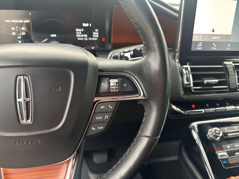 Used 2019 Lincoln Navigator L Reserve image 31