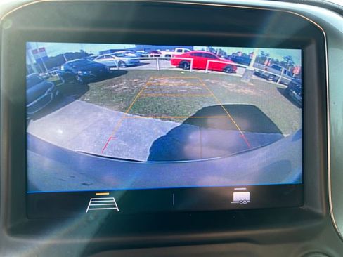 Used 2019 Chevrolet Silverado 1500 RST image 21