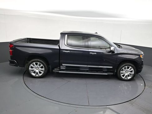 Used 2024 Chevrolet Silverado 1500 High Country w/ High Country Premium Package AWD/4WD image 18