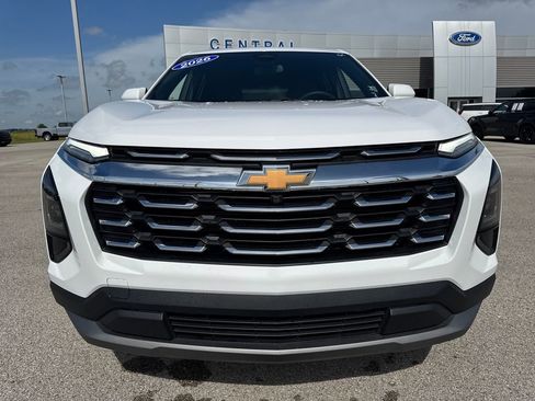 Used 2026 Chevrolet Equinox LT FWD image 10
