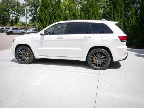 Used 2018 Jeep Grand Cherokee Trackhawk AWD/4WD image 7