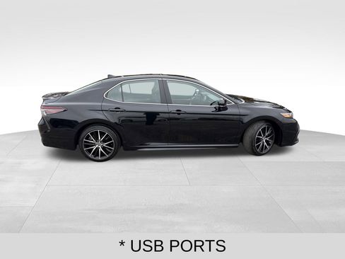 Used 2023 Toyota Camry SE w/ Convenience Package image 6