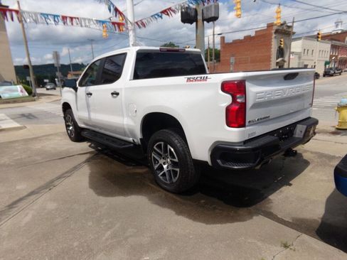 Used 2019 Chevrolet Silverado 1500 LT Trail Boss image 3