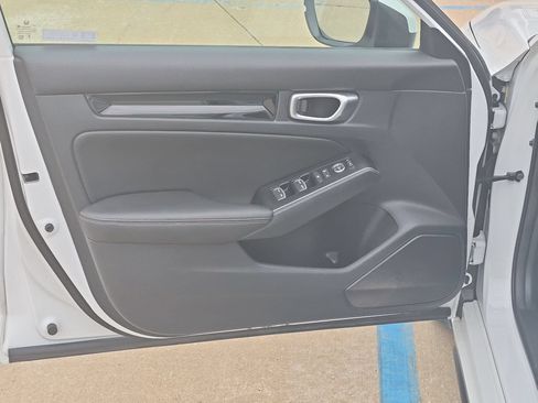 Used 2024 Honda Civic Sport Touring image 13