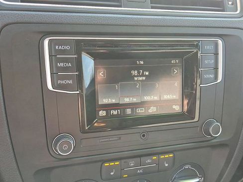 Used 2017 Volkswagen Jetta S w/ Jetta S Cold Weather Package image 16