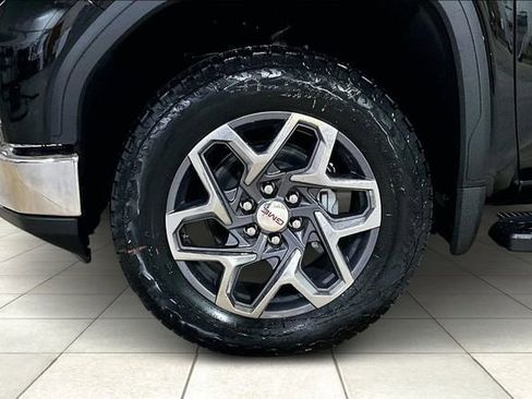 New 2026 GMC Sierra 1500 SLT w/ SLT Premium Package AWD/4WD image 8