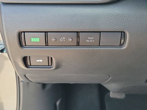 Certified 2025 Nissan Sentra S FWD image 28