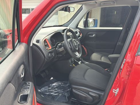 Used 2018 Jeep Renegade Sport w/ Power & Air Group AWD/4WD image 13