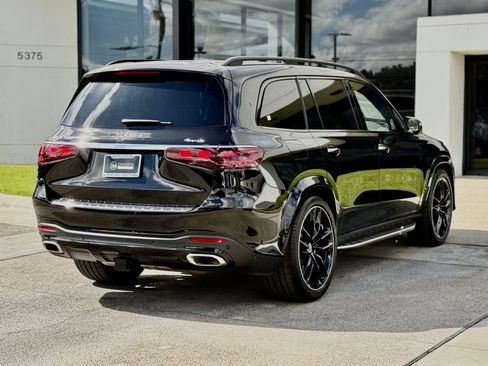 Used 2024 Mercedes-Benz GLS 580 4MATIC image 15