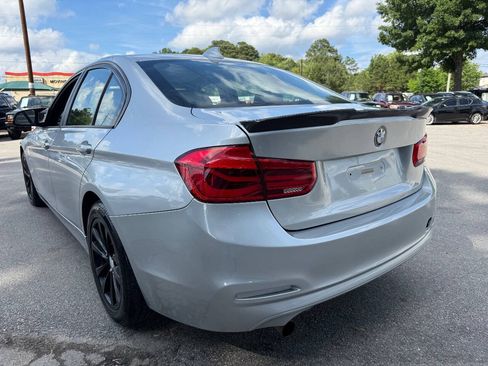 Used 2016 BMW 320i Sedan RWD image 5