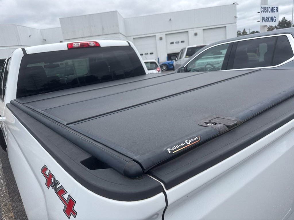 Used 2017 Chevrolet Silverado 1500 LT w/ All Star Edition AWD/4WD image 2