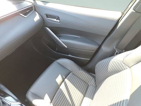 Used 2023 Toyota Corolla Cross XSE w/ Convenience Package image 13