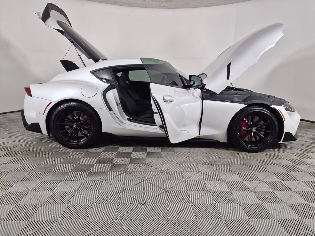 Used 2026 Toyota Supra w/ Driver Assist Package RWD image 9