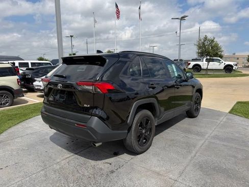 Used 2024 Toyota RAV4 XLE FWD image 6