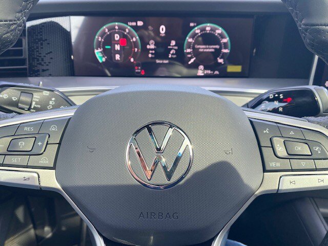 New 2026 Volkswagen Tiguan SE R-Line AWD/4WD image 7