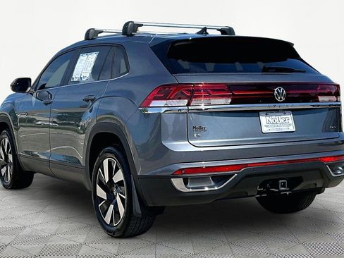 Used 2024 Volkswagen Atlas Cross Sport SE AWD/4WD image 13