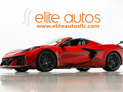 Used 2025 Chevrolet Corvette Z06 w/ Z07 Performance Package RWD image 1