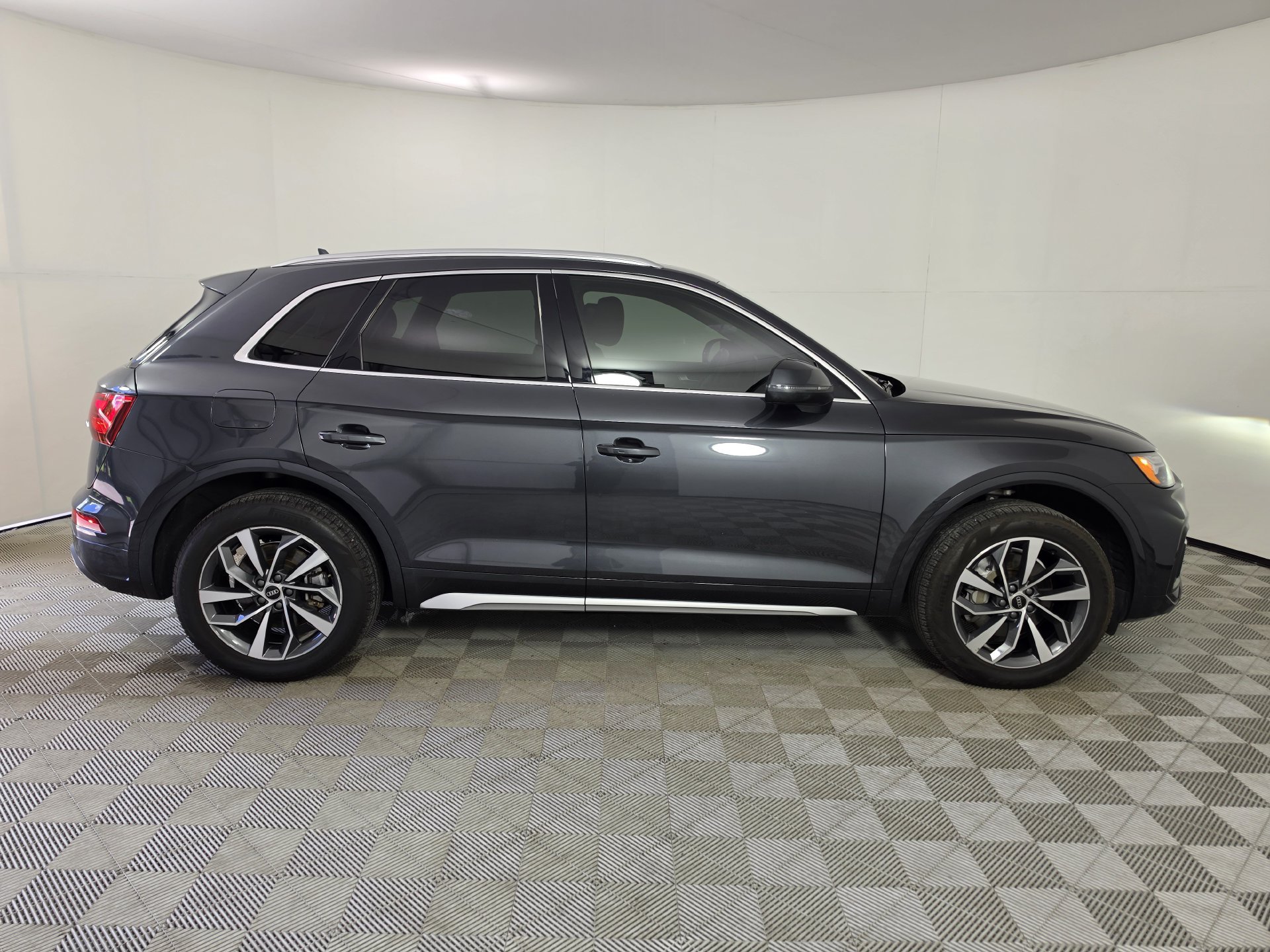 Used 2021 Audi Q5 2.0T Premium w/ Convenience Package AWD/4WD image 44