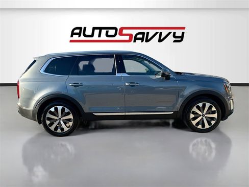 Used 2022 Kia Telluride EX w/ EX Premium Package image 8