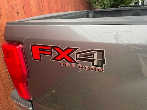 Used 2022 Ford F250 XL w/ Power Equipment Group AWD/4WD image 8