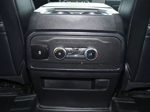 Used 2021 Ford Expedition XLT AWD/4WD image 28
